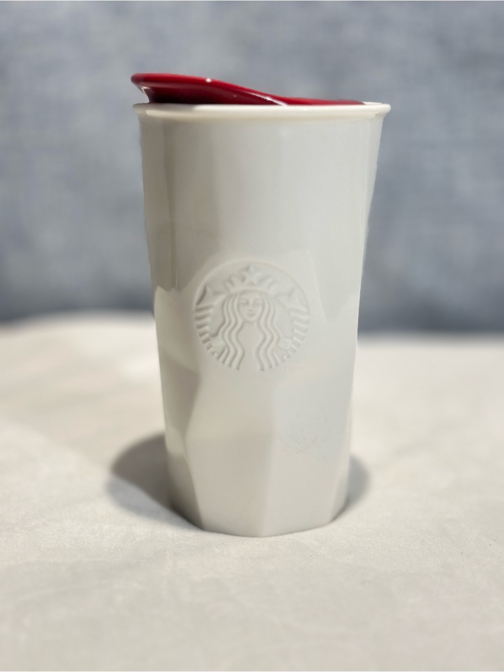 Starbucks 2013 Embossed Siren Faceted White Ceramic Travel Tumbler Red Lid